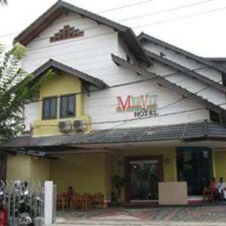 Mervit Hotel Padang  Eksteriør bilde